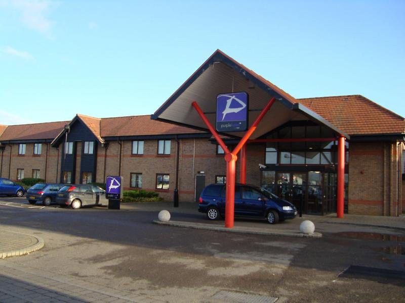 Ramada By Wyndham Cambridge Hotell Fen Drayton Exteriör bild